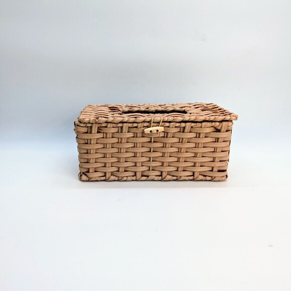 Basket Weave Tissue Box Holder - Picture 2 of 3